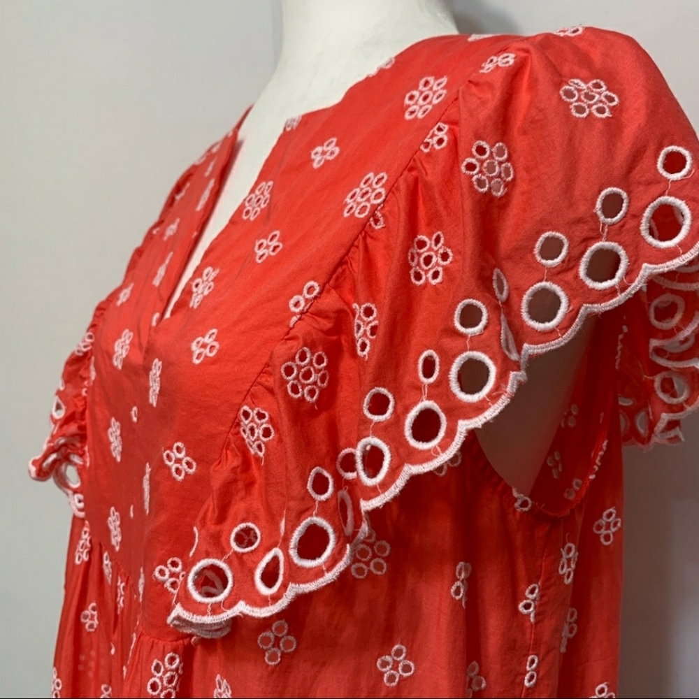 Loft Top with Eyelets - Picture 4 of 5